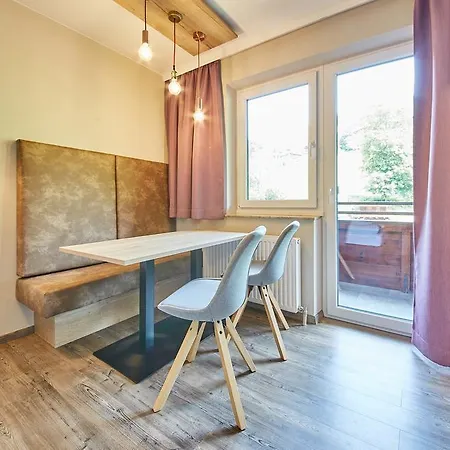 Bella Vista Apartment *